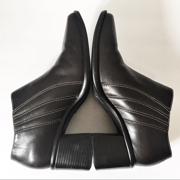 Clarks Dark Brown Leather Ankle Boots Booties - Picture 8 of 14